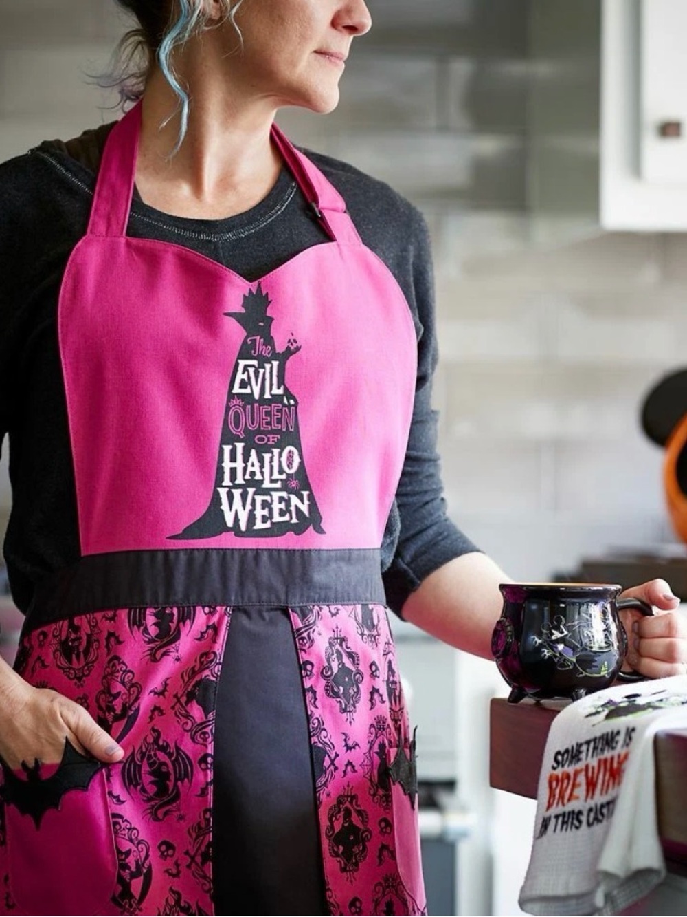 Disney Parks Evil Queen of Halloween Apron for Women from the Disney Villains co